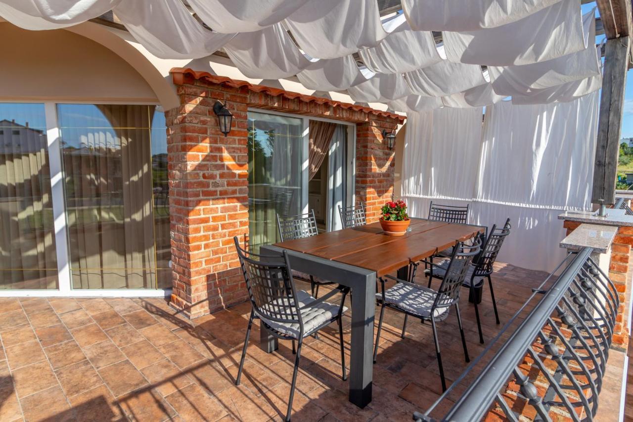 Apartments Vintage Banjol Екстер'єр фото