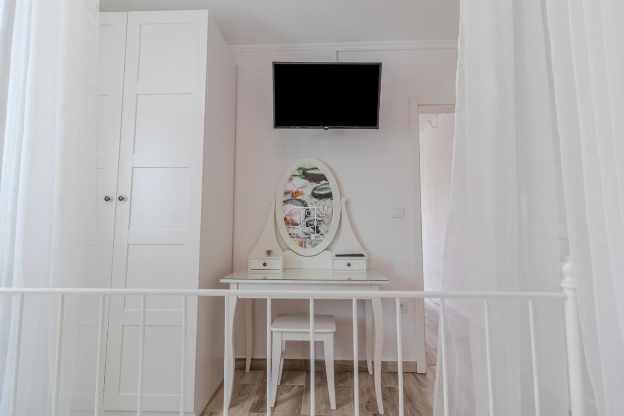 Apartments Vintage Banjol Екстер'єр фото