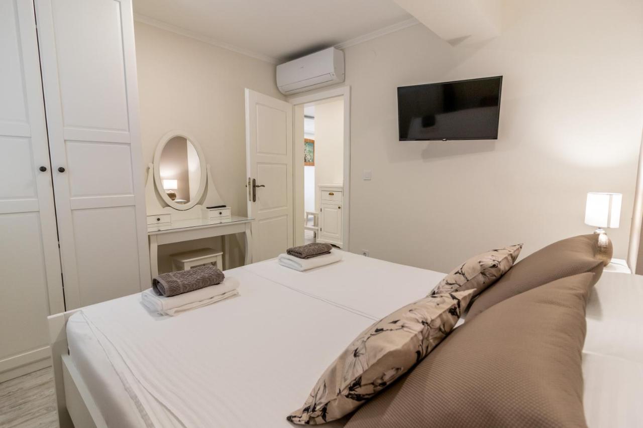 Apartments Vintage Banjol Екстер'єр фото